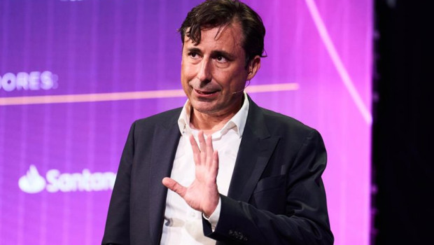 ep archivo   el presidente de microsoft paco salcedo participa en el seminario de ametic de