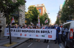 ep archivo   empleados de bbva se concentran en valladolid ante las oficinas de la entidad