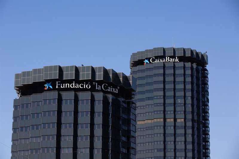 CriteriaCaixa reduce un 8% su beneficio a junio, hasta 1.248 millones, por la falta de extraordinarios