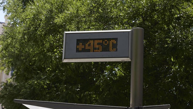 ep archivo un termometro en la calle a 16 de junio de 2025 en madrid espana ep archivo un termometro en la calle a 16 de junio de 2025 en madrid espana