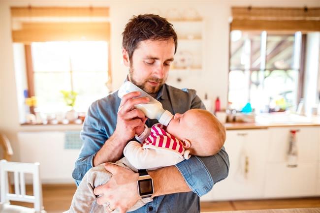 Cada vez más padres se implican en el cuidado de sus hijos | ISTOCK ep cada vezpadresimplicancuidadosus hijos