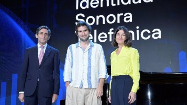 ep de izquierda a derecha el presidente de telefonica jose maria alvarez pallete el compositor lucas