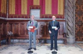 ep el alcalde de barcelona jaume collboni y el ceo de gsma john hoffmann ep el alcalde de barcelona jaume collboni y el ceo de gsma john hoffmann