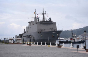 ep el buque galicia en el puerto de ceuta para apoyar a las autoridades sanitarias