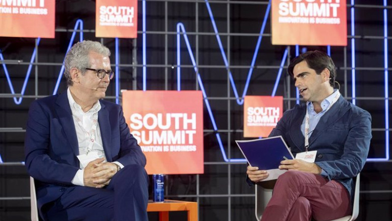 El expresidente de la Ejecutiva de Inditex, Pablo Isla (i) y el presidente de IE University, Diego del Alcázar (d), durante una charla en la primera jornada del South Summit Madrid 2022, en La Nave de Madrid, a 8 de junio de 2022, en Madrid (España). Sout | Alberto Ortega - Europa Press ep el expresidente de la ejecutiva de inditex pablo isla i y el presidente de ie university diego
