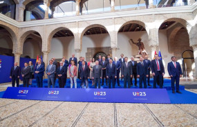 ep el ministro de agricultura pesca y alimentacion en funciones luis plana 7i junto al comisario de ep el ministro de agricultura pesca y alimentacion en funciones luis plana 7i junto al comisario de
