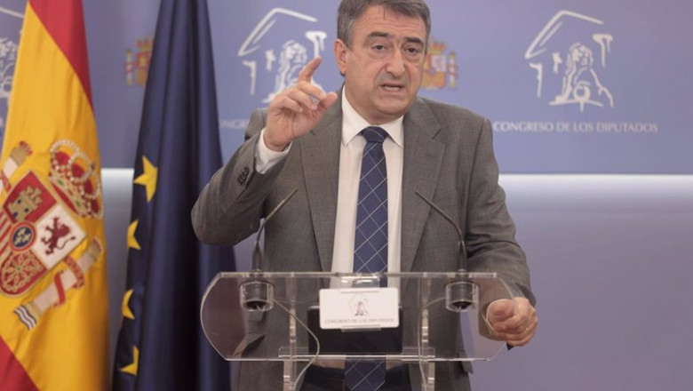 ep el portavoz del pnv en el congreso de los diputados aitor esteban ofrece una rueda de prensa en