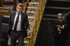 ep el presidente del pp alberto nunez feijoo sale de una sesion de control al gobierno en el