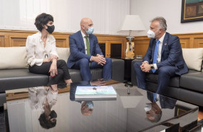 ep el vicepresidente del astillero publico navantia javier herrador y la consejera delegada de la