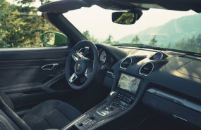 ep imagen del interior del porsche 718