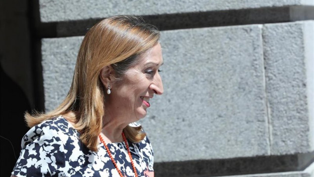 ep la expresidenta del congreso de los diputados ana pastor a la salida del congreso de los