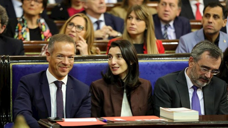 ep la nueva presidenta del senado pilar llop entre el portavoz del psoe en el senado ander gil i y
