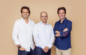 ep los cofundadores de jobandtalent juan urdiales i y felipe navio d con el nuevo presidente del