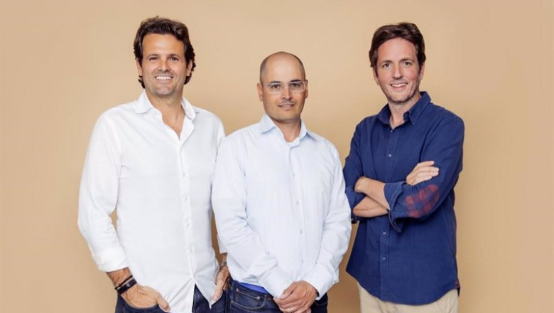 ep los cofundadores de jobandtalent juan urdiales i y felipe navio d con el nuevo presidente del