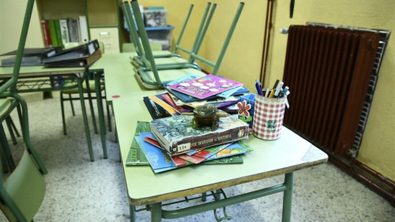 Material escolar y libros en un aula del Colegio de Educación Infantil y Primaria (CEIP) ‘Joaquín Costa’ de Madrid. | Oscar Cañas - Europa Press ep material escolar y libros en un aula del colegio de educacion infantil y primaria ceip joaquin