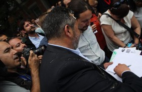 ep pablo iglesias recibecolectivotaxistasla puertalos leones