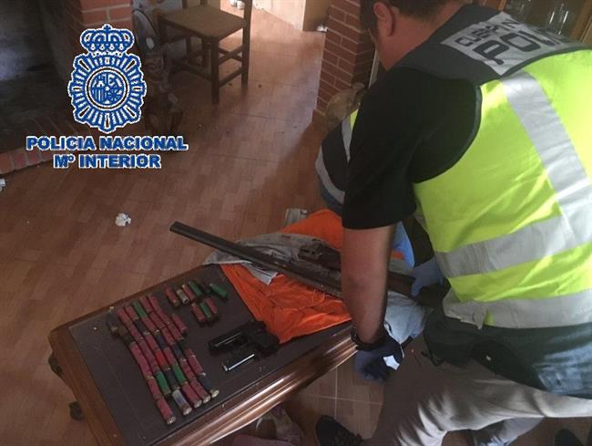 ep policia nacionalpolicia nacional detienemalagasiete personass