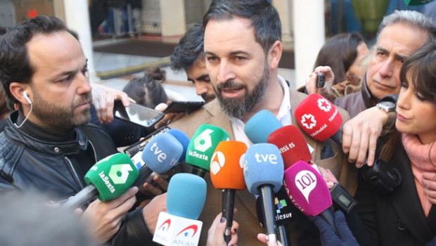 ep santiago abascal atiendelos medios