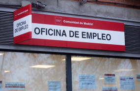ep un cartel de una oficina de empleo en madrid