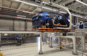 ep vehiculo en el taller de montaje de volkswagen navarra que en el ano 2026 lanzara dos modelos