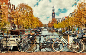 circuitos por europa bici en canal amsterdam