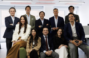 el equipo de grafton en la nueva oficina de sevilla el equipo de grafton en la nueva oficina de sevilla
