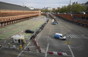 ep aparcamiento de la estacion de atocha practicamente vacio durante el dia en el que entra en vigor