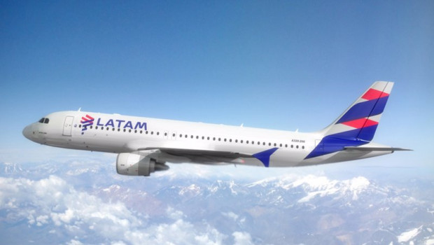 ep archivo   avion de latam airlines