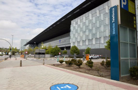 ep archivo   edificio de la sede de telefonica