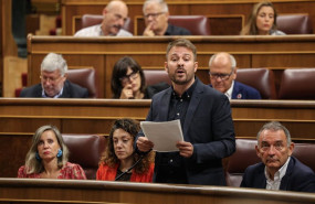 ep archivo   el diputado de compromis integrado en sumar alberto ibanez interviene durante una