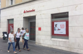 ep archivo imagen de una oficina del banco santander ep archivo imagen de una oficina del banco santander