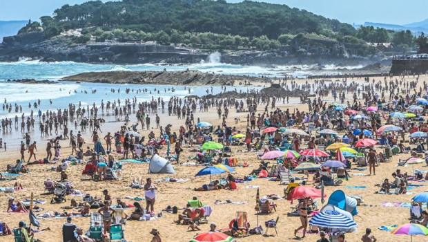 ep archivo primera playa de el sardinero a 10 de agosto de 2025 en santander cantabria espana ep archivo primera playa de el sardinero a 10 de agosto de 2025 en santander cantabria espana