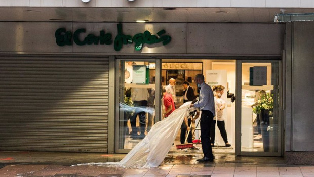 ep archivo varios trabajadores de el corte ingles de la calle goya ep archivo varios trabajadores de el corte ingles de la calle goya