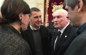 ep el coordinador general de eh bildu en el homenaje a los lehendakaris en el exilio en la casa de