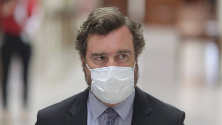 ep el portavoz parlamentario de vox ivan espinosa de los monteros se dirige a una junta de