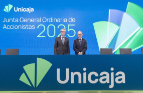 ep el presidente de unicaja jose sevilla y el ceo de la entidad isidro rubiales en la junta de