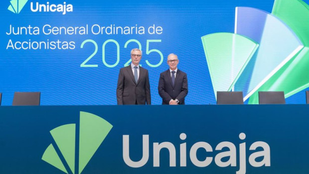 ep el presidente de unicaja jose sevilla y el ceo de la entidad isidro rubiales en la junta de