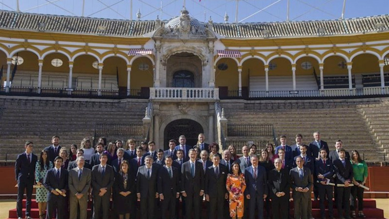 ep el rey felipe vi tras la entrega de los premios taurinos y universitarios de la real maestranza