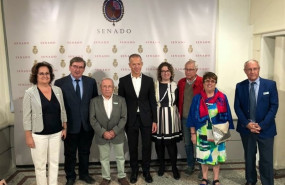ep el senador fernando martinez segundo por la izquierda y el portavoz del grupo socialista del
