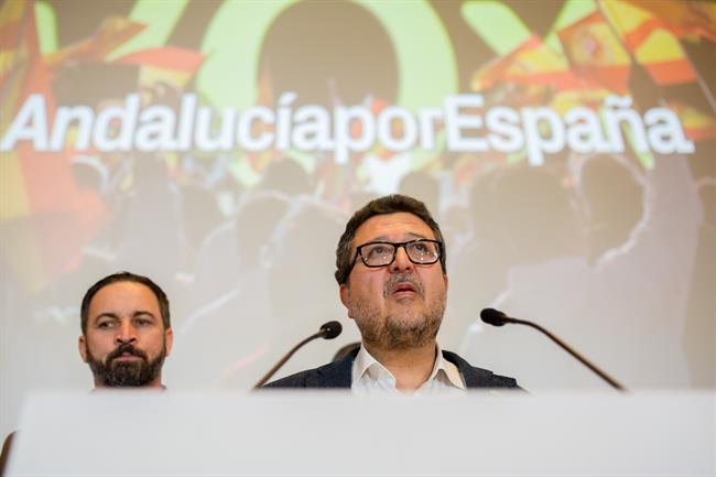 ep en sevilla ruedaprensapresidentevox santiago abascal ycandi