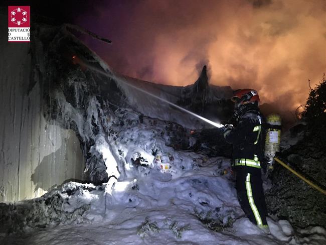 Extinción del camión incendiado en Nules | CPBC ep extincioncamion incendiadonules