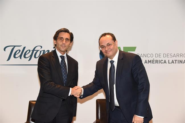 Firma del acuerdo entre CAF y Telefónica | TELEFÓNICA ep firmaacuerdocaftelefonica