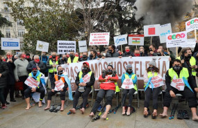 ep hosteleros gallegos en su llegada al congreso en madrid antes de iniciar una ronda con los grupos