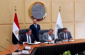 ep imagen de la firma del contrato de thales en egipto