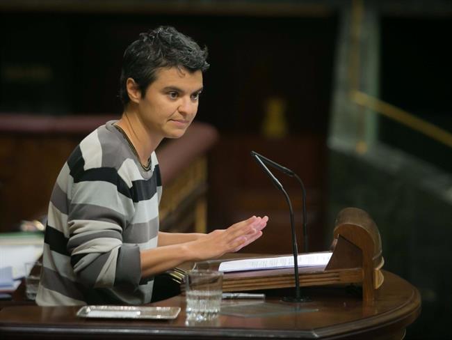 La diputada de En Comú Lucía Martín, en la tribuna del Congreso | CONGRESO ep la diputadaen comu lucia martin entribunacongreso