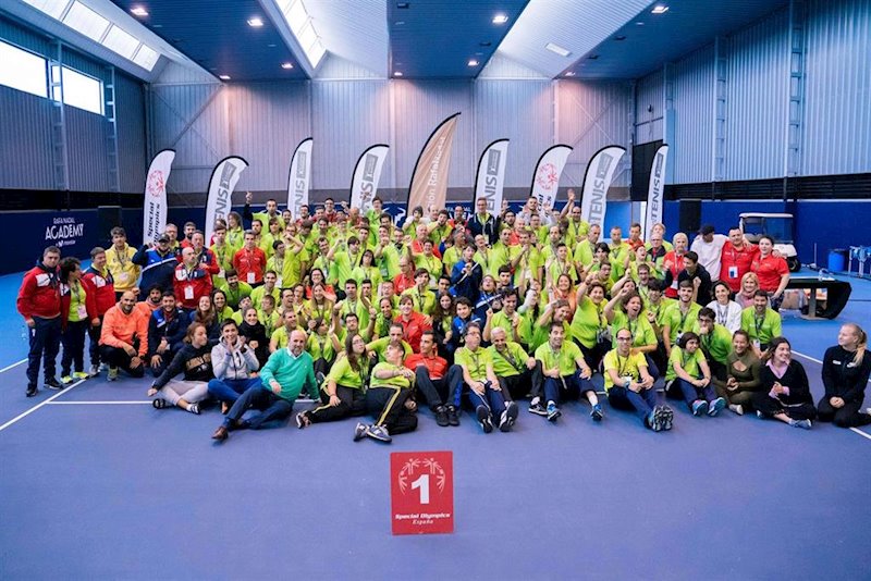 ep la fundacion rafa nadal reune en mallorca a un centenar de tenistas special olympics