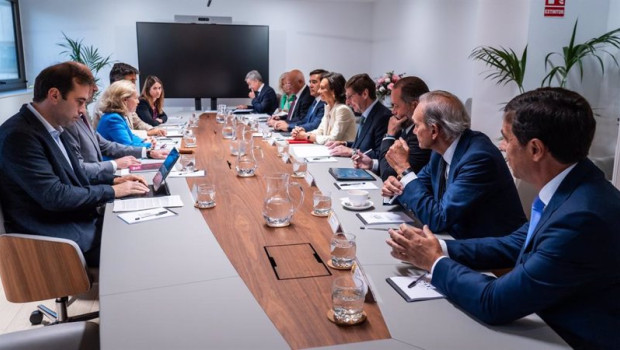 ep la ministra de asuntos economicos y transformacion digital nadia calvino y los presidentes de las