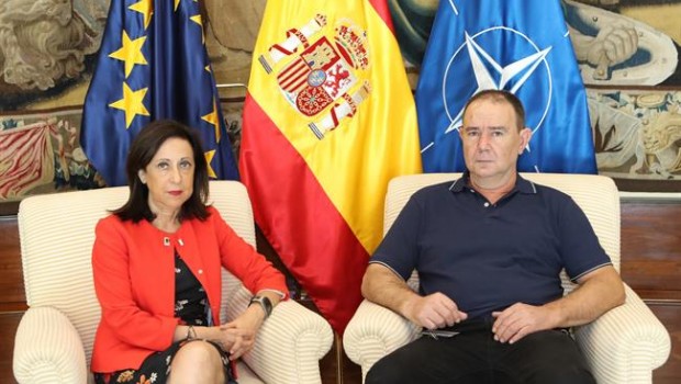 ep la ministradefensa margarita robles con alejandro clemente