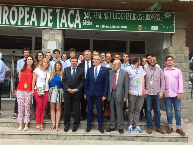 El ministro de Agricutura participa en la Academia Europea de Jaca | MINISTERIO DE AGRICULTURA ep ministroagricutura participala academia europeajaca
