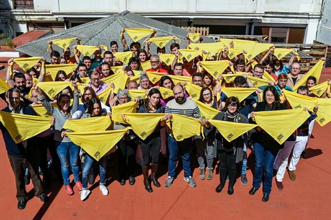 ep mniumlos castellers creanpanuelo amarilloapoyolos presos